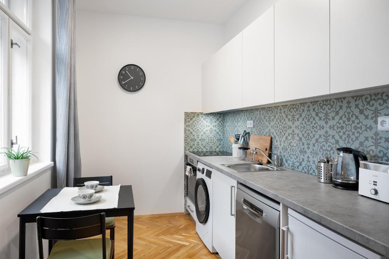 Veleslavin Apartments Πράγα Εξωτερικό φωτογραφία